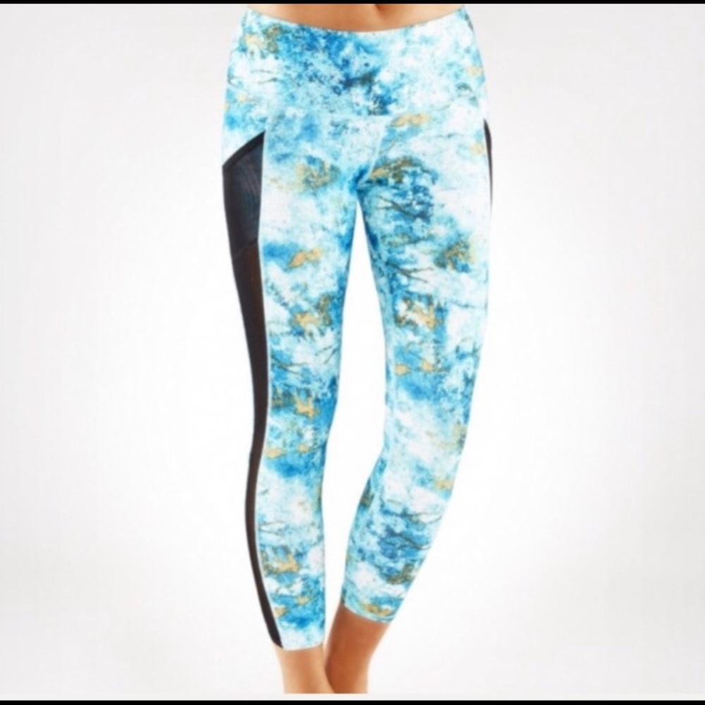 manduka veracious crops